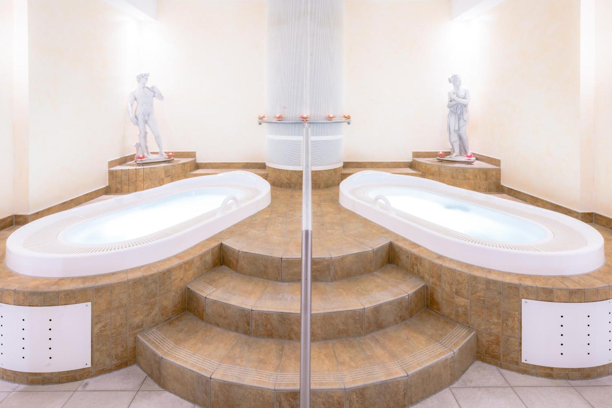 Hotel Alex Лойкербад Екстериор снимка