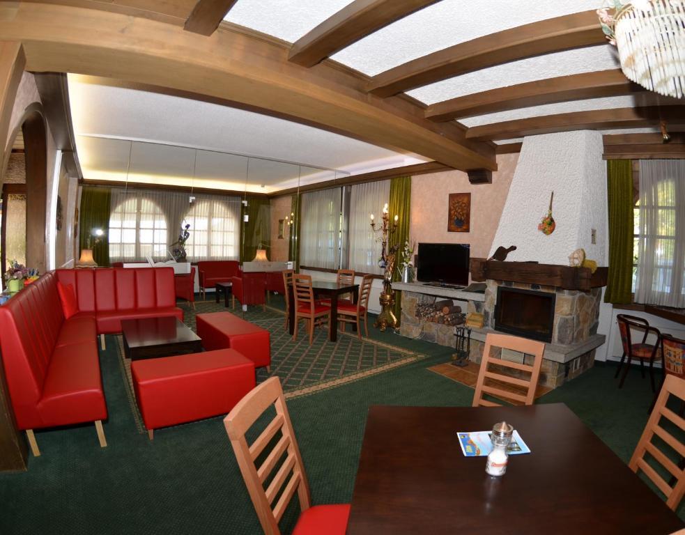 Hotel Alex Лойкербад Екстериор снимка